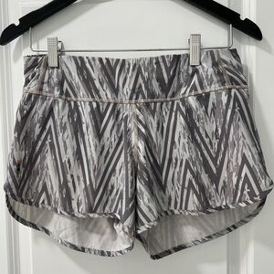 Smartwool Gray Zig Zag Patterned Women's Shorts